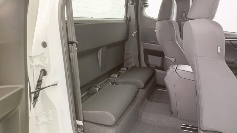 Photo 5 de l'offre de ISUZU D-MAX 1.9 4X4 SPACE CAB N60 B.B+  AT à 40609€ chez Carlyss automobiles Vitré