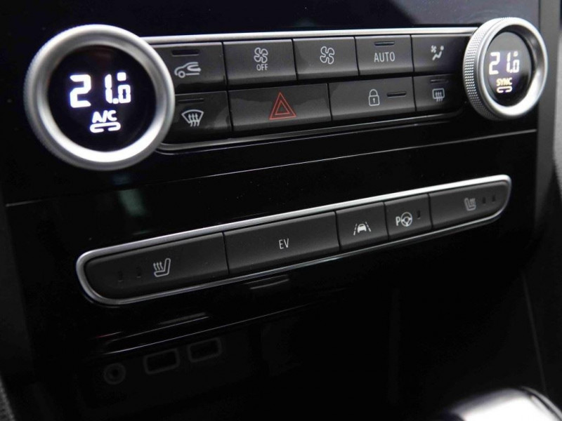 Photo 15 de l'offre de RENAULT Mégane 1.6 E-Tech 160 PHEV DCT RS-Line à 28565€ chez Carlyss automobiles Vitré