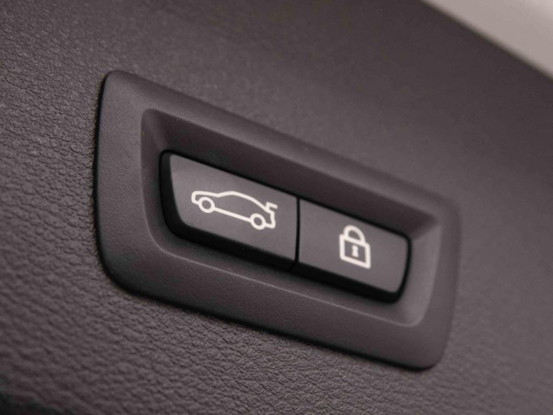 Photo 6 de l'offre de BMW X1 25e xDrive 245 PHEV X-Line à 36102€ chez Carlyss automobiles Vitré