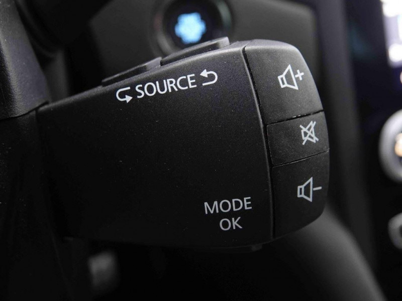 Photo 19 de l'offre de RENAULT Mégane 1.6 E-Tech 160 PHEV DCT RS-Line à 28565€ chez Carlyss automobiles Vitré