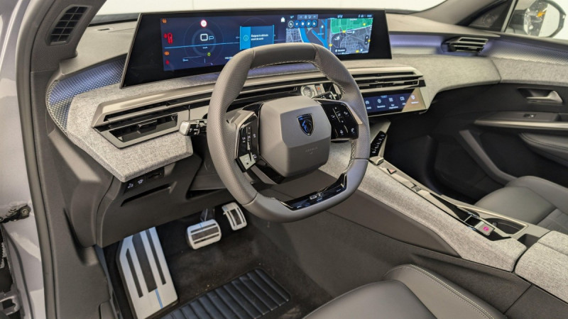 Photo 15 de l'offre de PEUGEOT 5008 Hybrid 145 e-DCS6 GT à 34998€ chez Carlyss automobiles Vitré
