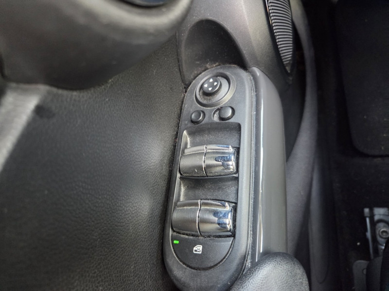 Photo 19 de l'offre de Mini Mini (4) Cooper Pack Chili 136 ch à 13990€ chez Carlyss automobiles Vitré