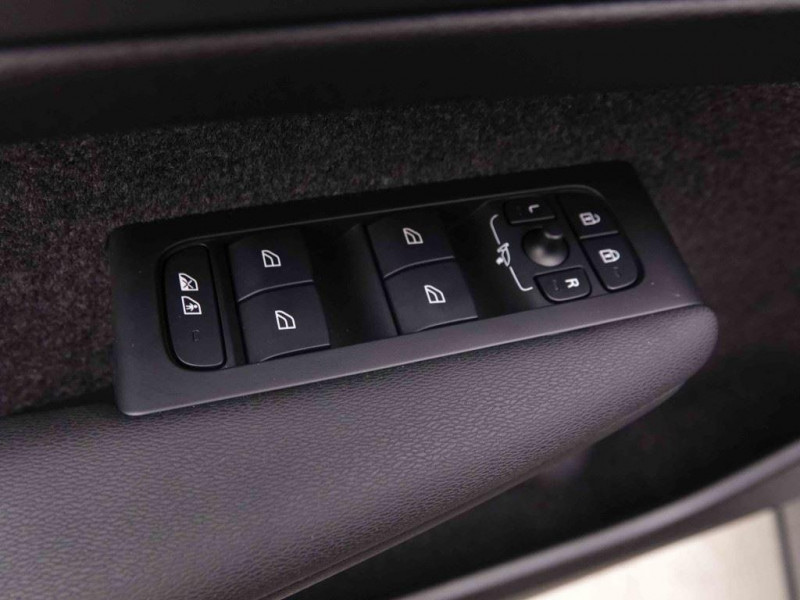 Photo 24 de l'offre de Volvo EC40 Recharge 238 Single Motor Plus à 43702€ chez Carlyss automobiles Vitré