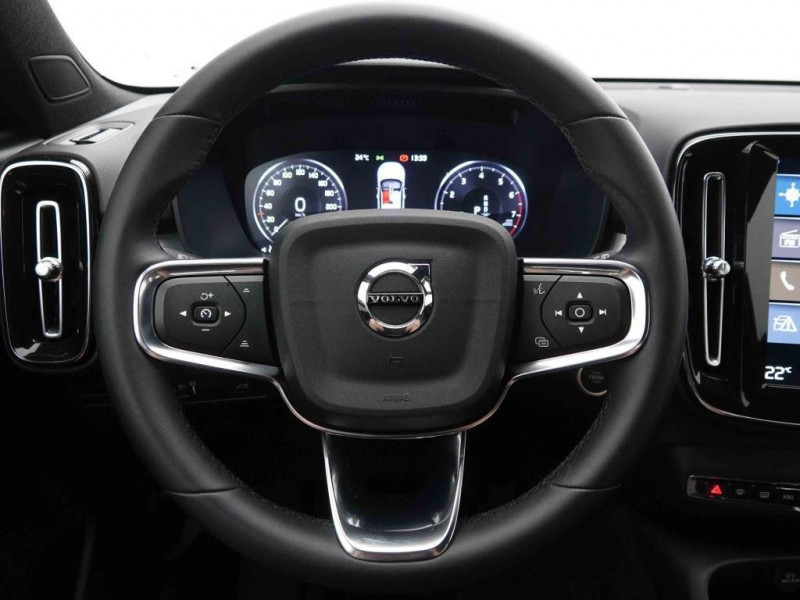 Photo 8 de l'offre de VOLVO XC40 1.5 T2 Geartronic Core à 32205€ chez Carlyss automobiles Vitré