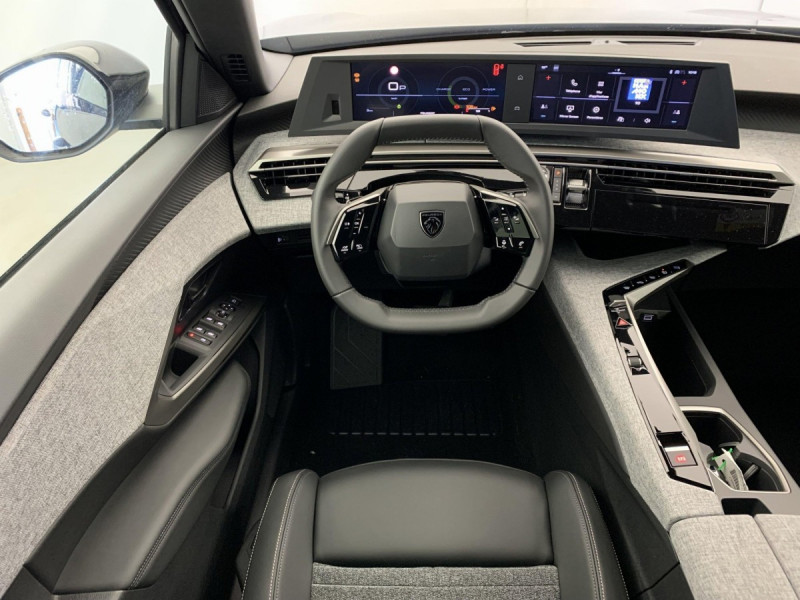 Photo 13 de l'offre de PEUGEOT 3008 Hybrid 145 e-DCS6 Allure à 28998€ chez Carlyss automobiles Vitré