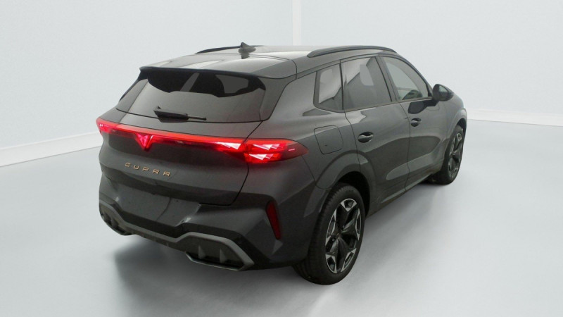 Photo 7 de l'offre de Cupra Terramar 1.5 eTSI Hybrid 150 ch DSG7 V à 35998€ chez Carlyss automobiles Vitré