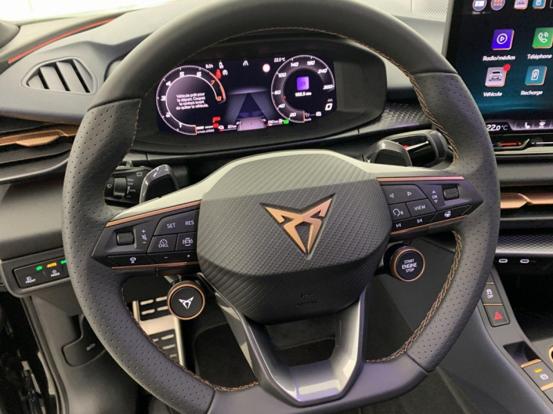 Photo 25 de l'offre de Cupra Terramar 1.5 eHybrid 204 ch DSG6 V à 40998€ chez Carlyss automobiles Vitré