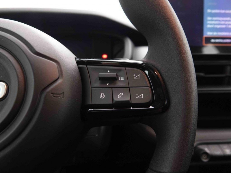 Photo 17 de l'offre de Jeep Avenger 1.2 MHEV 110 DCT6 Longitude à 26422€ chez Carlyss automobiles Vitré