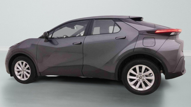 Photo 2 de l'offre de TOYOTA C-HR 1.8 Hybrid 140 CVT Dynamic à 31402€ chez Carlyss automobiles Vitré
