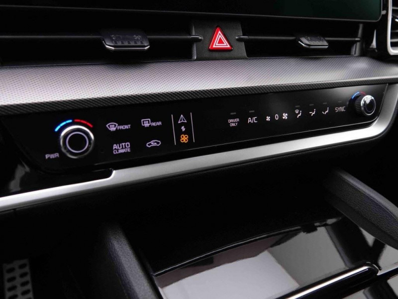 Photo 18 de l'offre de KIA SPORTAGE 1.6T-GDi HEV 215 GT-Line à 38906€ chez Carlyss automobiles Vitré