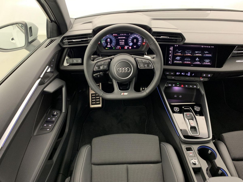 Photo 13 de l'offre de Audi A3 ALLSTREET TFSI e Hybride rechargeable 204 S tronic 6 Design à 42998€ chez Carlyss automobiles Vitré