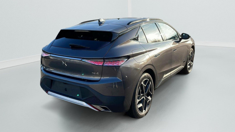 Photo 7 de l'offre de DS DS4 PureTech 130 EAT8 Cross Rivoli à 27527€ chez Carlyss automobiles Vitré