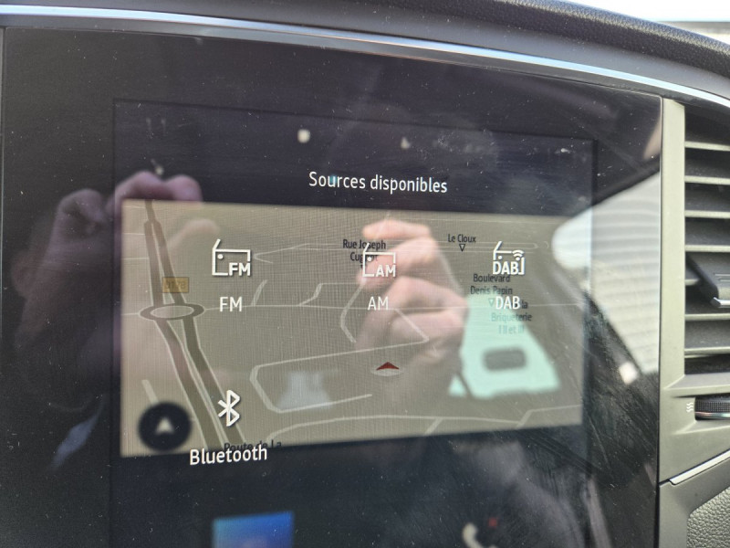 Photo 14 de l'offre de Renault Mégane Berline (4) techno Blue dCi 115 EDC à 17490€ chez Carlyss automobiles Vitré