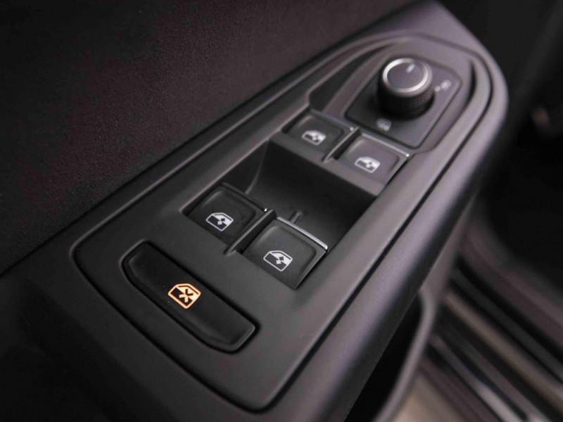 Photo 26 de l'offre de Volkswagen Golf GTi 2.0 TSi 300 DSG Clubsport à 46965€ chez Carlyss automobiles Vitré