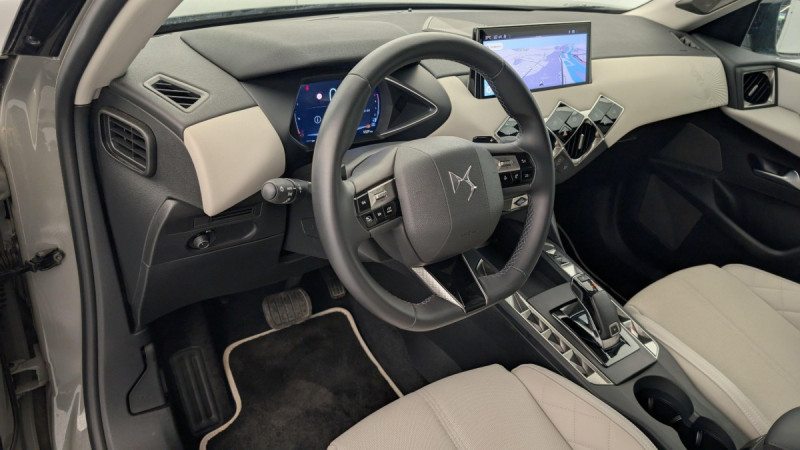 Photo 15 de l'offre de DS DS3 PureTech 130 EAT8 Esprit de Voyage à 21222€ chez Carlyss automobiles Vitré