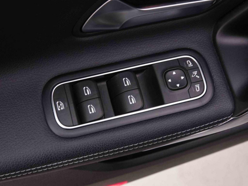 Photo 21 de l'offre de MERCEDES-BENZ CLA 220d 190 DCT 4 Matic Shooting Brake AMG-Line à 31749€ chez Carlyss automobiles Vitré