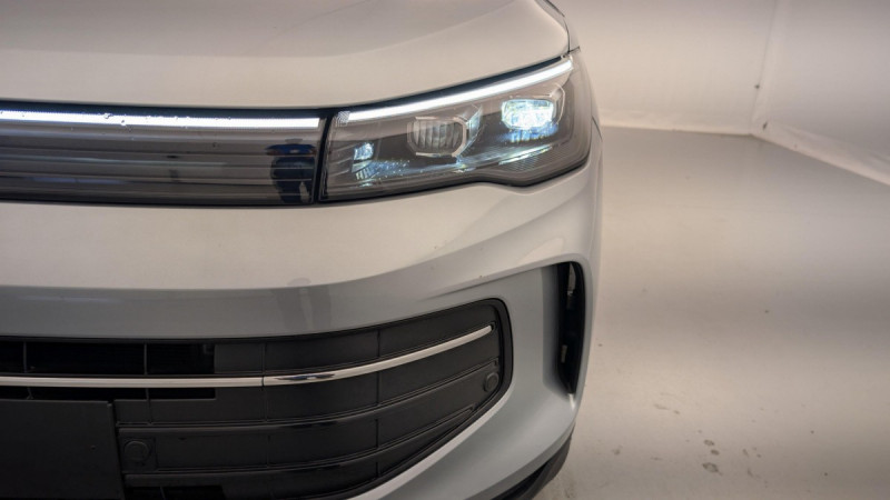 Photo 21 de l'offre de VOLKSWAGEN TIGUAN NOUVEAU 1.5 eTSI 150CV DSG7 LIFE PLUS à 37998€ chez Carlyss automobiles Vitré