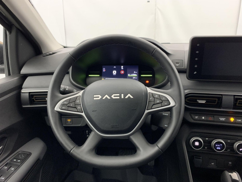 Photo 15 de l'offre de Dacia Jogger Hybrid 140 7 places GSR2 Extreme + à 25998€ chez Carlyss automobiles Vitré
