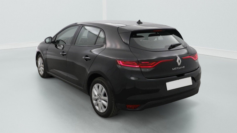 Photo 5 de l'offre de RENAULT Megane IV Berline Mégane IV Berline Blue dCi 115 EDC - 21N Business à 19198€ chez Carlyss automobiles Vitré