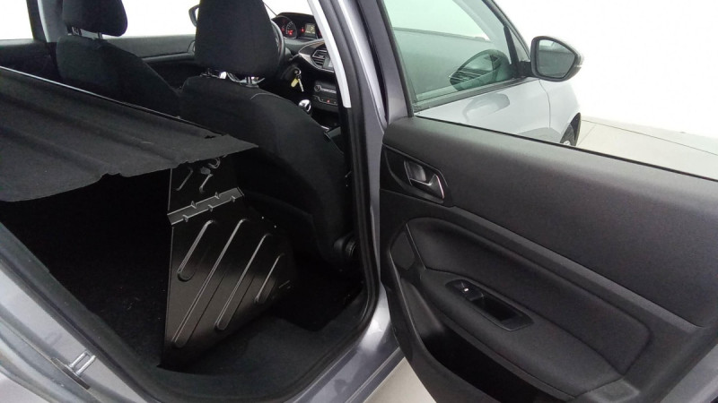 Photo 6 de l'offre de PEUGEOT 308 AFFAIRE BLUEHDI 100 S&S BVM6 PREMIUM PACK à 12598€ chez Carlyss automobiles Vitré