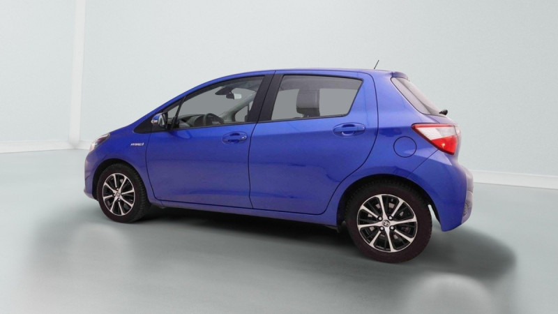 Photo 2 de l'offre de TOYOTA Yaris 1.5I VVT-I HYBRID COMFORT 100 à 18861€ chez Carlyss automobiles Vitré