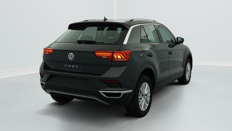 Photo 7 de l'offre de VOLKSWAGEN T-roc 1.0 TSI 115 START/STOP BVM6 LOUNGE BUSINESS à 19883€ chez Carlyss automobiles Vitré