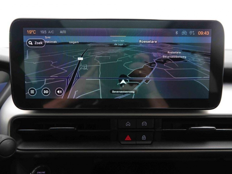 Photo 10 de l'offre de Jeep Avenger 1.2T e-Hybrid DCT Summit à 31469€ chez Carlyss automobiles Vitré