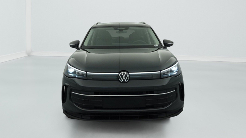 Photo 2 de l'offre de VOLKSWAGEN TIGUAN NOUVEAU 1.5 eTSI 150CV DSG7 LIFE PLUS à 37598€ chez Carlyss automobiles Vitré