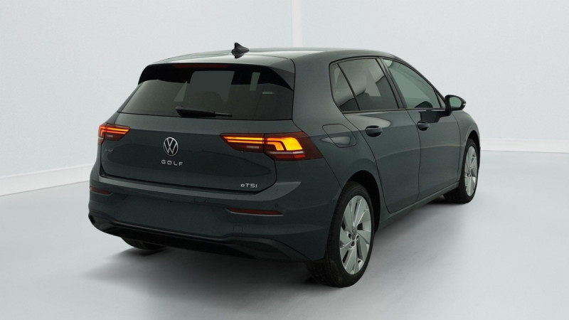 Photo 7 de l'offre de VOLKSWAGEN GOLF 8 1.5 ETSI EVO2 150 DSG7 LIFE PLUS à 30598€ chez Carlyss automobiles Vitré