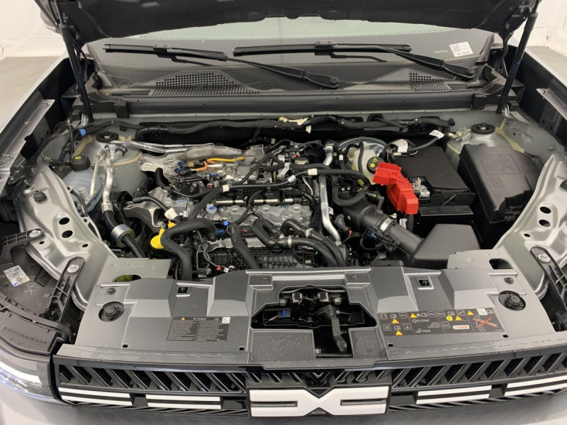 Photo 22 de l'offre de Dacia BIGSTER Mild Hybrid 130 4x4 Expression à 28598€ chez Carlyss automobiles Vitré