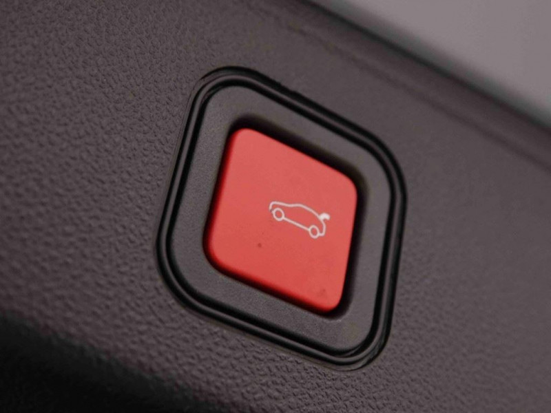 Photo 7 de l'offre de Jeep Avenger 1.2T 100 Summit à 27462€ chez Carlyss automobiles Vitré