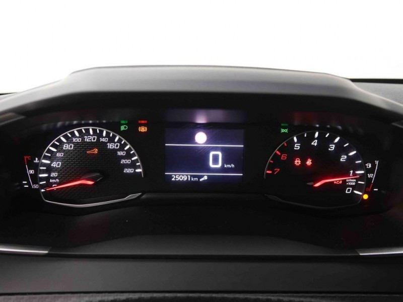 Photo 7 de l'offre de PEUGEOT 208 1.2 T 100 Active à 16532€ chez Carlyss automobiles Vitré