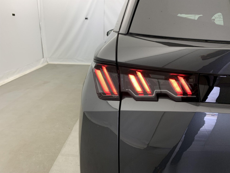 Photo 12 de l'offre de PEUGEOT 5008 Hybrid 145 e-DCS6 Allure à 33498€ chez Carlyss automobiles Vitré