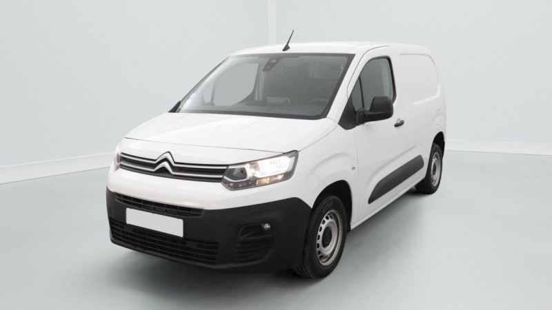 Photo 1 de l'offre de CITROEN BERLINGO VAN M 650 BLUEHDI 100 S&S BVM5 CLUB à 16617€ chez Carlyss automobiles Vitré