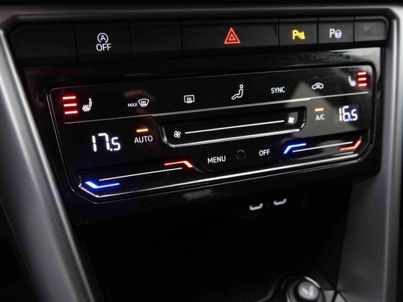 Photo 10 de l'offre de VOLKSWAGEN T-roc 1.0 TSi 115 Life à 27698€ chez Carlyss automobiles Vitré