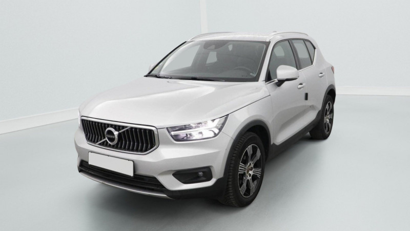 Volvo XC40 D3 AdBlue 150 ch Geartronic 8 Inscription Diesel Gris clair Occasion à vendre