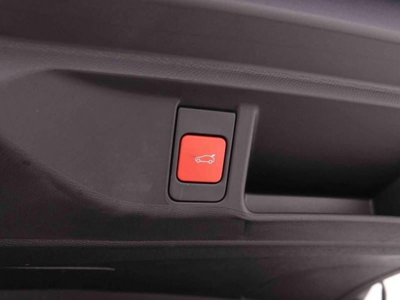 Photo 6 de l'offre de DS DS4 Hybride 136 e-DCT6 Pallas à 30598€ chez Carlyss automobiles Vitré