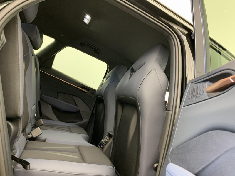 Photo 10 de l'offre de Cupra Terramar 1.5 eTSI Hybrid 150 ch DSG7 V à 35998€ chez Carlyss automobiles Vitré