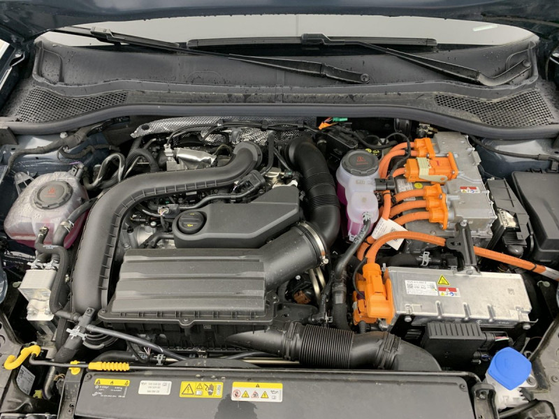 Photo 23 de l'offre de Cupra LEON Sportstourer eHybrid 204 ch DSG6 V à 33498€ chez Carlyss automobiles Vitré