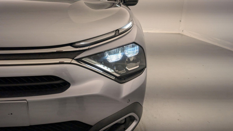 Photo 22 de l'offre de CITROEN C4 PureTech 130 S&S BVM6 Shine à 15978€ chez Carlyss automobiles Vitré