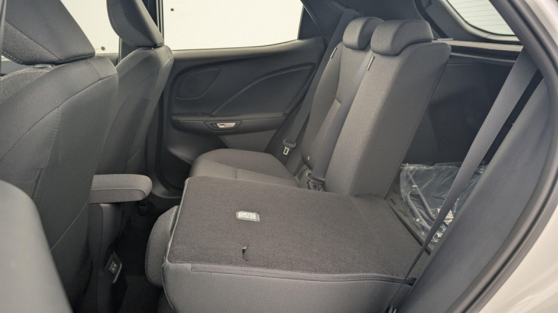 Photo 12 de l'offre de Lexus LBX 2WD Business à 31998€ chez Carlyss automobiles Vitré