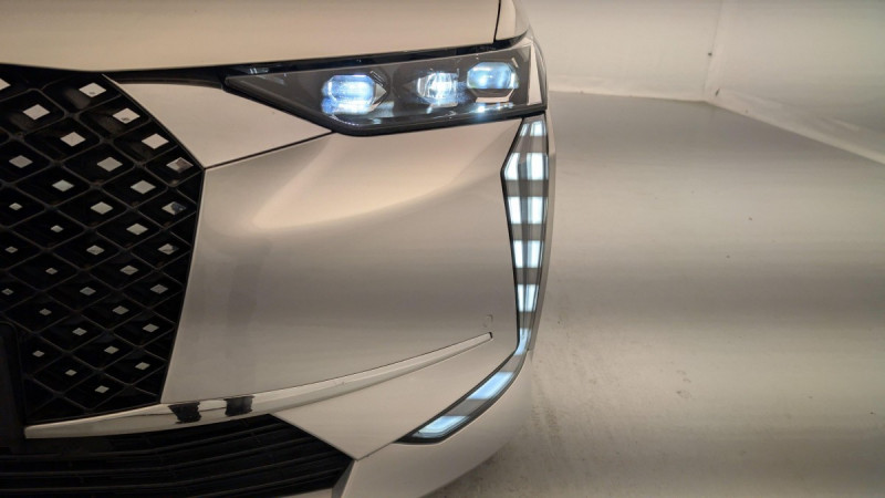 Photo 21 de l'offre de DS DS4 PureTech 130 EAT8 Rivoli à 22786€ chez Carlyss automobiles Vitré