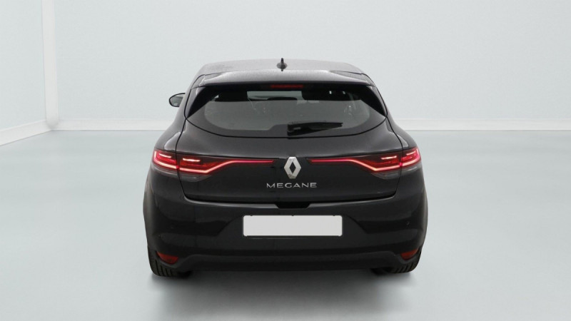 Photo 6 de l'offre de RENAULT Megane IV Berline Mégane IV Berline Blue dCi 115 EDC - 21N Business à 19198€ chez Carlyss automobiles Vitré