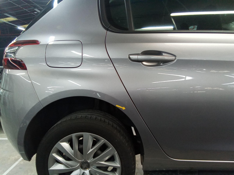 Photo 8 de l'offre de PEUGEOT 308 AFFAIRE BLUEHDI 100 S&S BVM6 PREMIUM PACK à 12598€ chez Carlyss automobiles Vitré