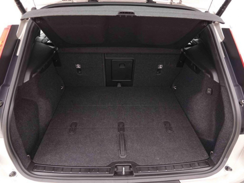 Photo 4 de l'offre de VOLVO XC40 1.5 T2 Geartronic Core à 32205€ chez Carlyss automobiles Vitré