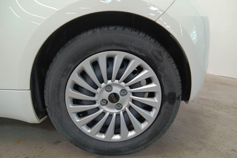 Photo 10 de l'offre de Fiat 500e Berline MY22 Serie 1 STEP 2 500 e 95 ch Action Plus à 12598€ chez Carlyss automobiles Vitré