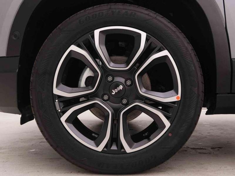 Photo 16 de l'offre de Jeep Avenger 1.2T e-Hybrid DCT Summit à 31469€ chez Carlyss automobiles Vitré