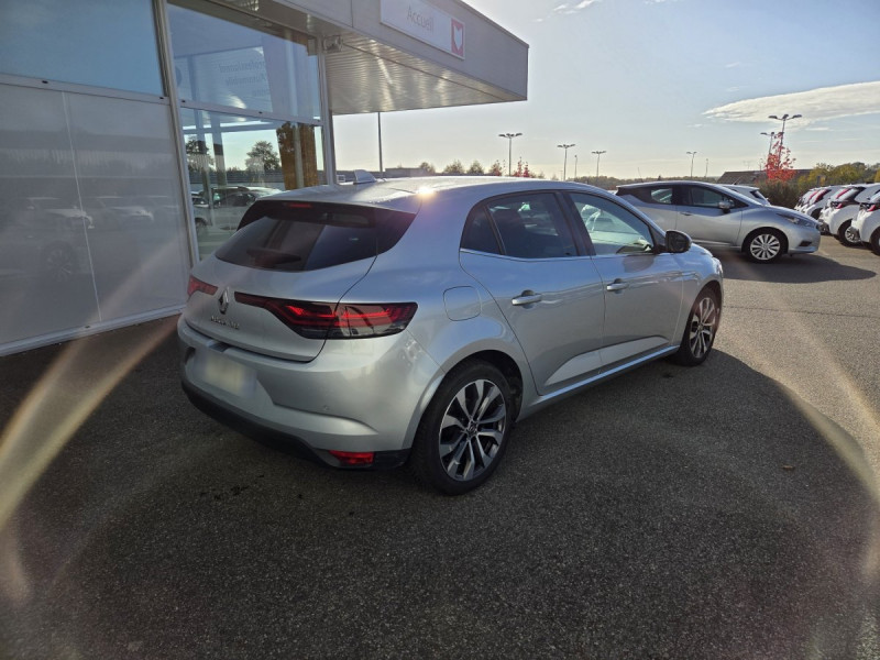 Photo 3 de l'offre de Renault Mégane Berline (4) techno Blue dCi 115 EDC à 17490€ chez Carlyss automobiles Vitré