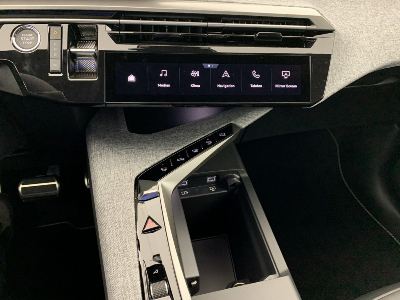 Photo 19 de l'offre de PEUGEOT 3008 Hybrid 145 e-DCS6 GT à 32958€ chez Carlyss automobiles Vitré