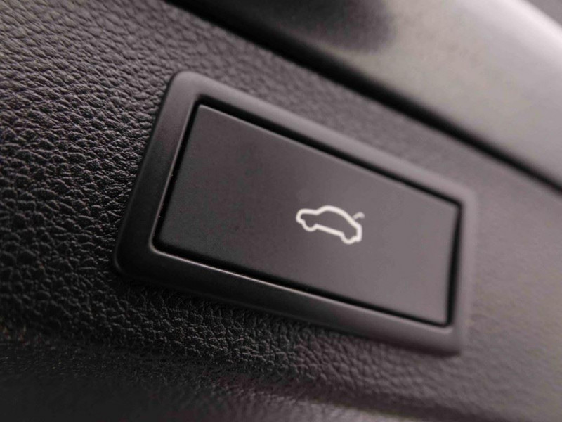 Photo 10 de l'offre de SKODA Kodiaq 2.0 Tdi 150 DSG Sportline 7pl à 40593€ chez Carlyss automobiles Vitré